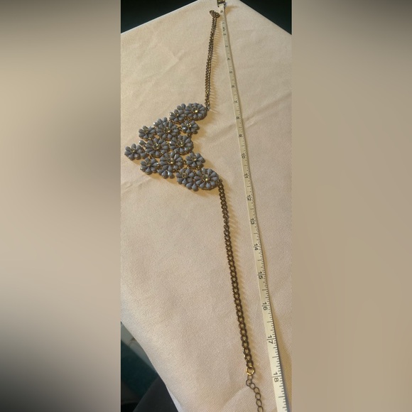 Charming Charlie Gold-Tone Light Blue Floral Bib Statement Necklace. - Picture 5 of 8